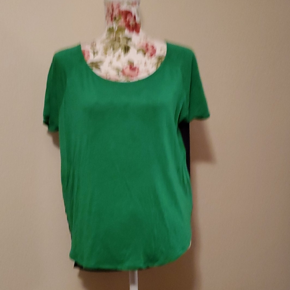 Split back tshirt
